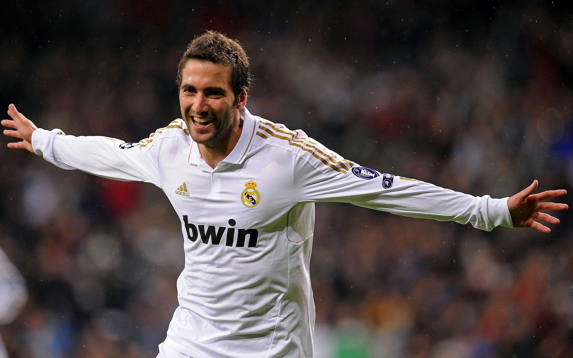 -Aster新人多面手表现亮眼，astro手表